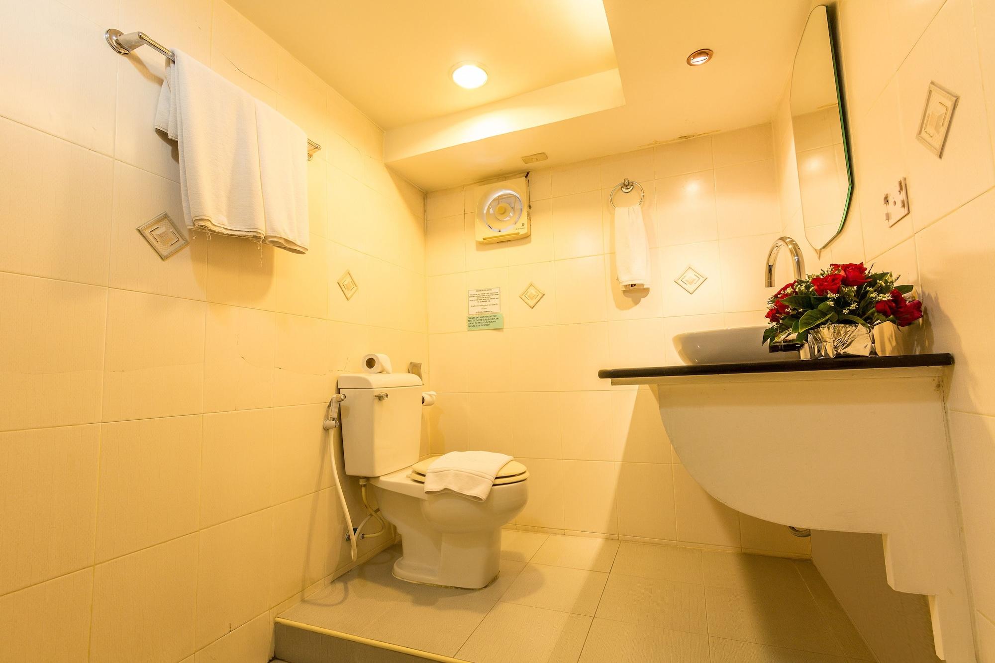 Sam'S Lodge Bangkok Bagian luar foto