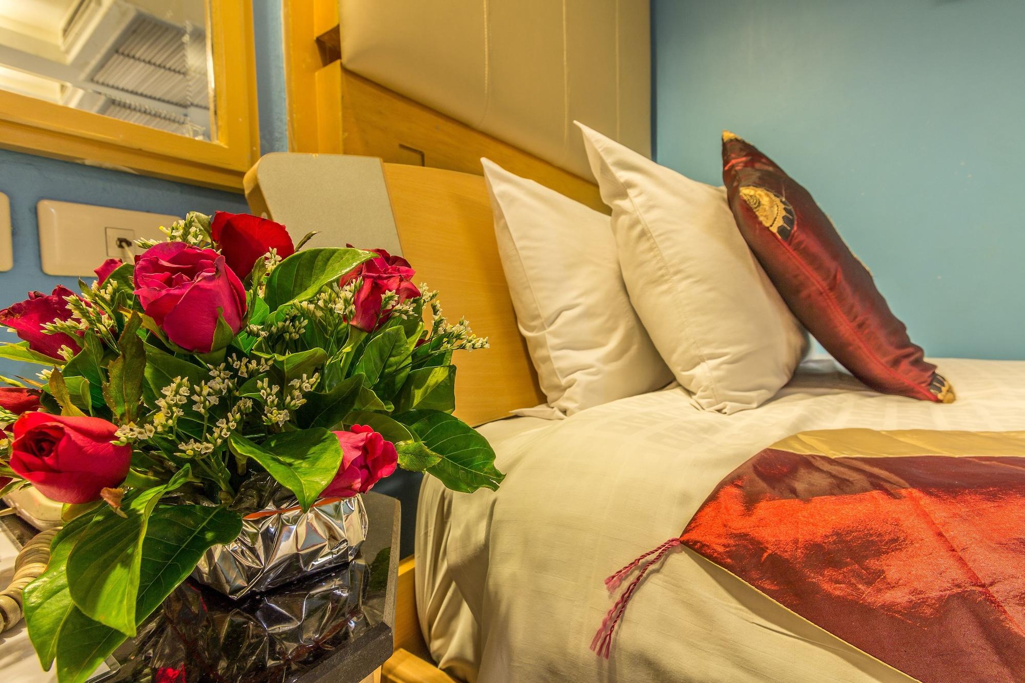 Sam'S Lodge Bangkok Bagian luar foto