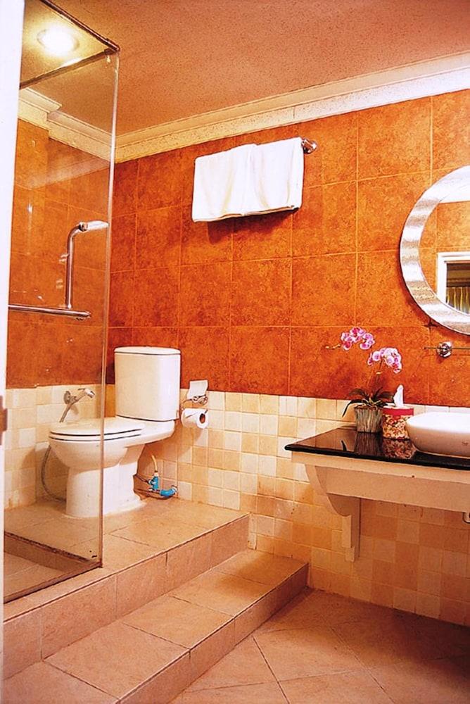 Sam'S Lodge Bangkok Bagian luar foto